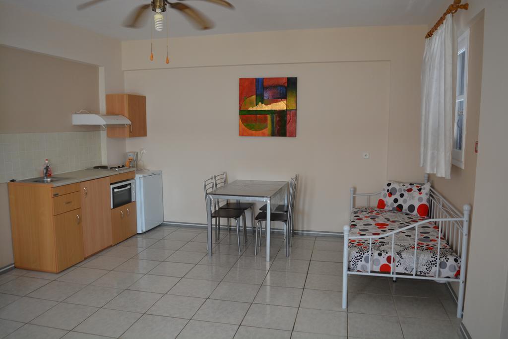Iro Apartments Paralia Agias Foteinis Bagian luar foto